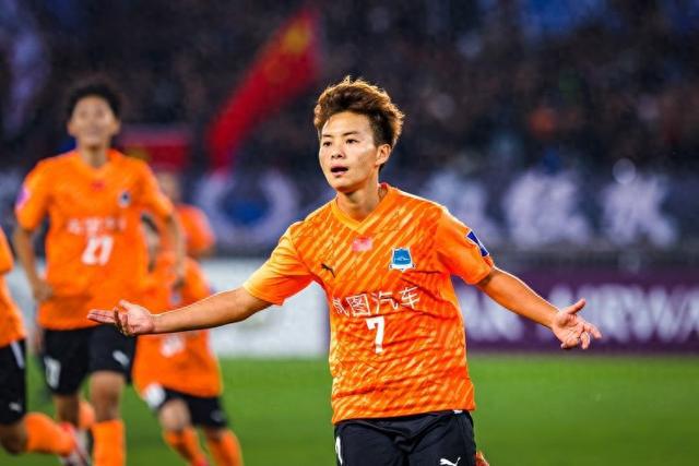亞冠決戰(zhàn)末刻點球定勝！王霜果斷出擊！