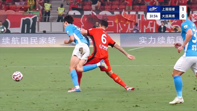 兩名19歲球員造三球，中超關(guān)鍵戰(zhàn)，董路稱海港難奪冠，亞冠遭虐。